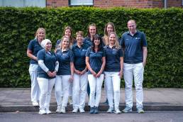 Teamfoto der Zahnarztpraxis Dr Klein aus Vennhausen